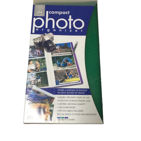 Compact Photo Organizer Holds 144 Photos - Picture 1 of 13